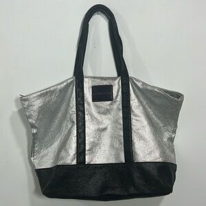 VICTORIAS SECRET BIG BAG TO TRAVEL